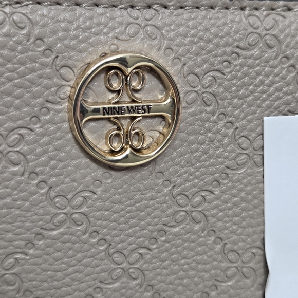 NINE‎ WEST Women's Kyelle Beige Tote Bag - Picture 4 of 16
